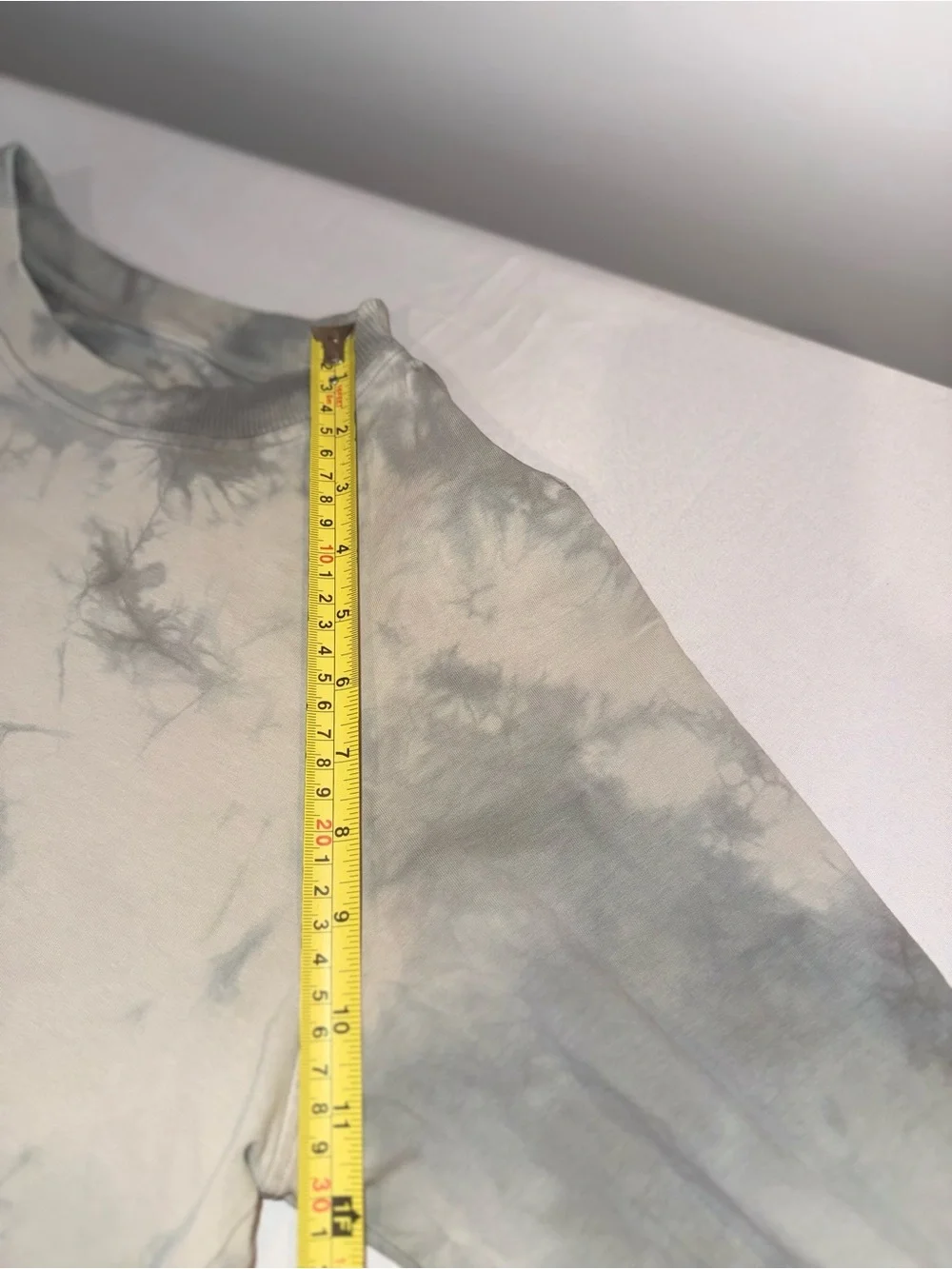 Lululemon Women Tie-Dye Cropped Sweatshirt Pullover- Gray/White Size 6 /S